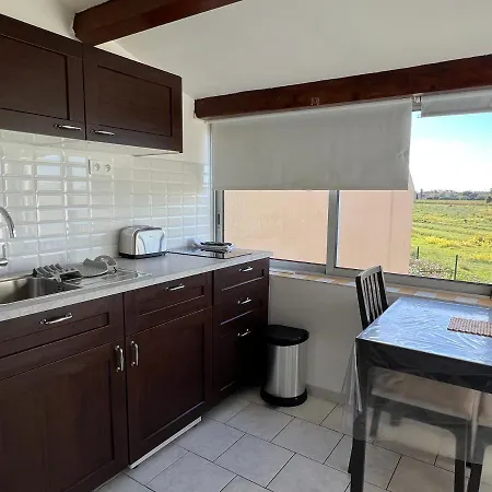 Joli Tres Clair A Proximite Pour 3 Personnes La Londe-les-Maures