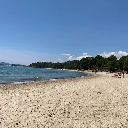 Joli Tres Clair A Proximite Pour 3 Personnes * La Londe-les-Maures