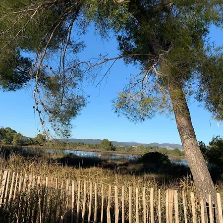 Apartment Joli Tres Clair A Proximite Pour 3 Personnes